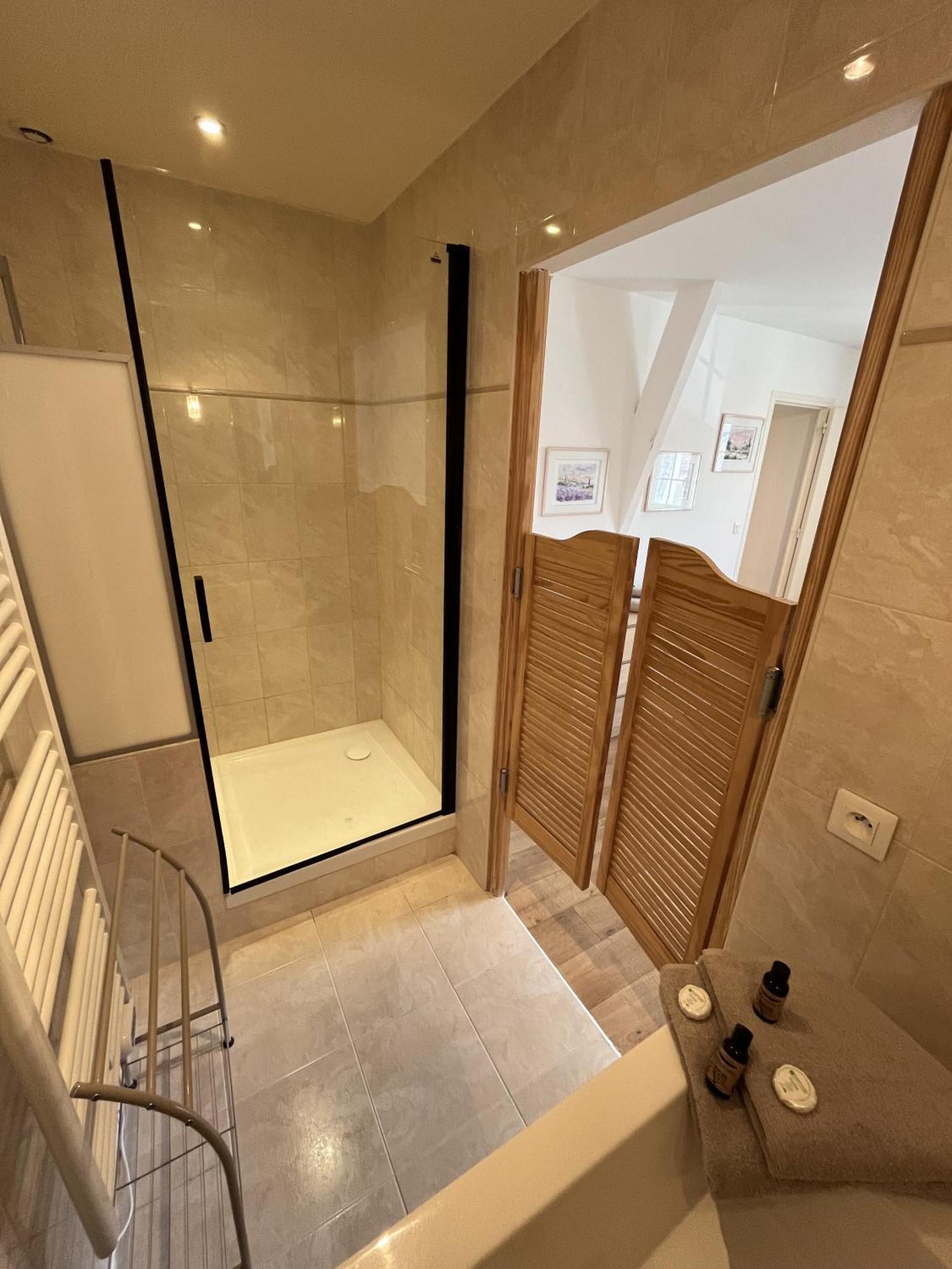Ecurie Des Charmes A 5 Minutes De La Plage Merville-Franceville-Plage Exterior photo