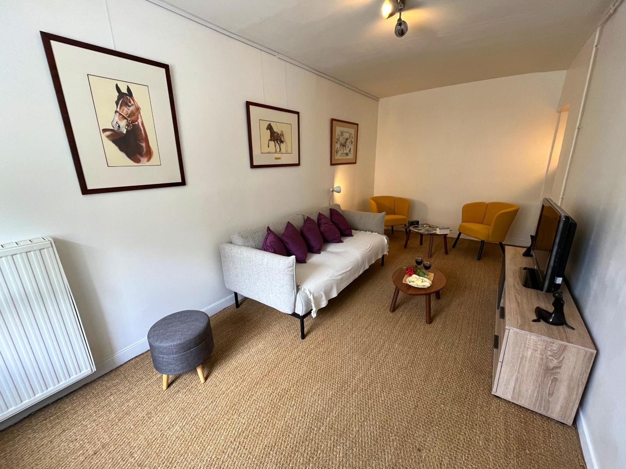 Ecurie Des Charmes A 5 Minutes De La Plage Merville-Franceville-Plage Exterior photo